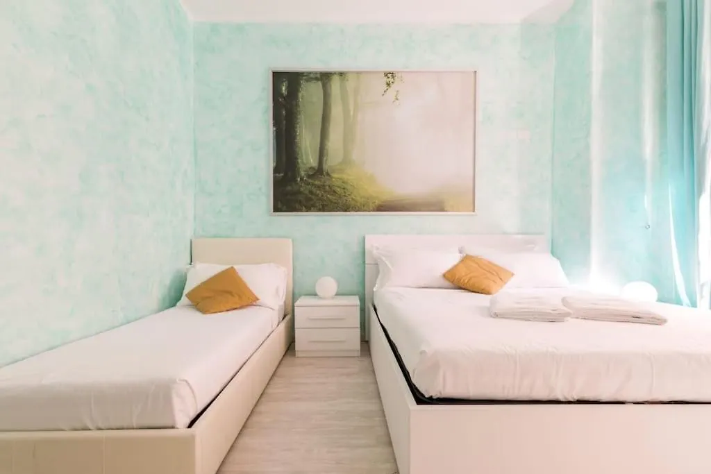 Private Room In A Guest House With A Private Bath N2 Roma 0*,  İtalya